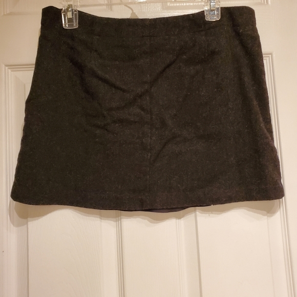 Short Skirt - Picture 4 of 6